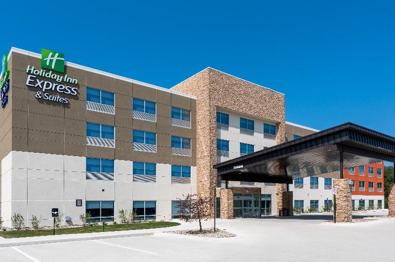 Holiday Inn Express Stevensville Benton Harbor image