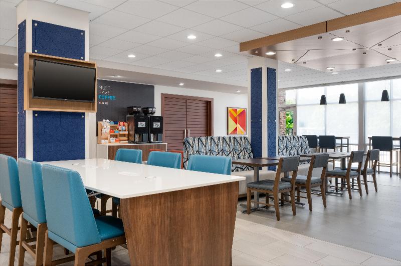 Holiday Inn Express Stevensville Benton Harbor image