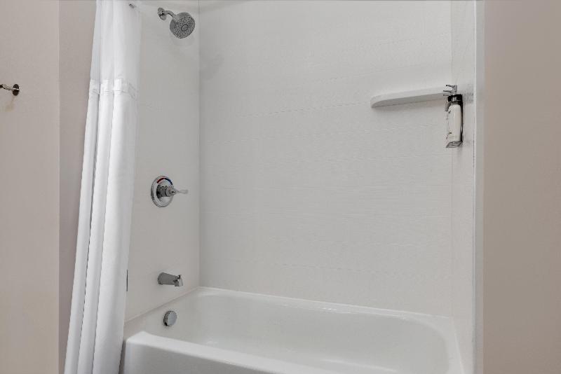 Holiday Inn Express Stevensville Benton Harbor image
