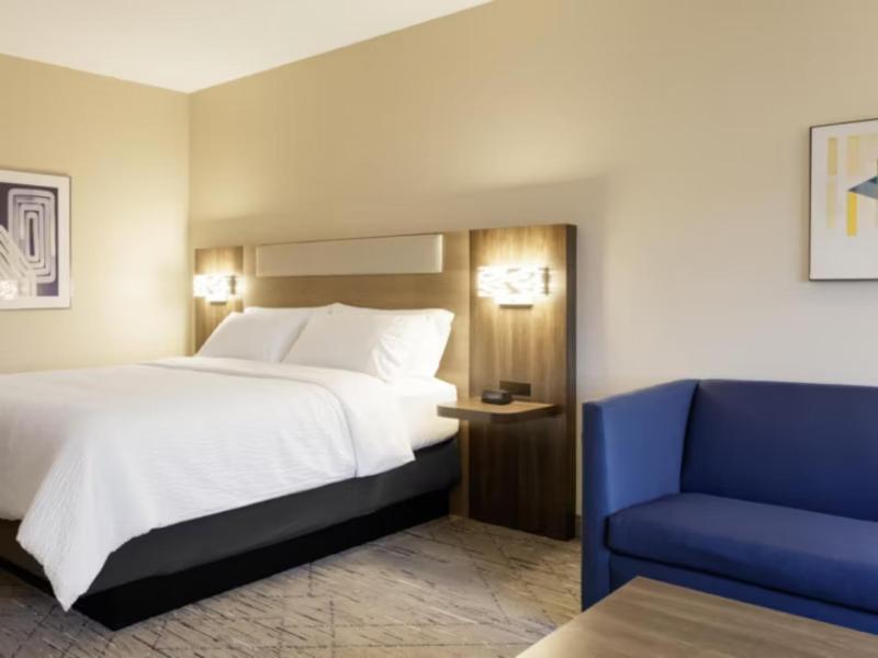 Holiday Inn Express Stevensville Benton Harbor image