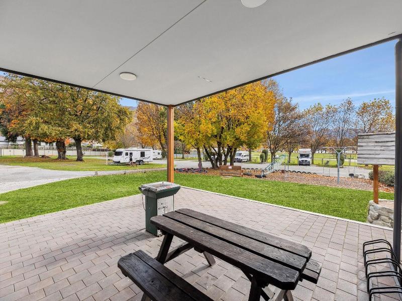 Hampshire Holiday Parks Wanaka image