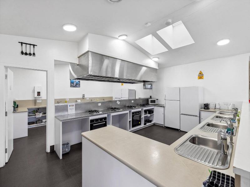 Hampshire Holiday Parks Wanaka image