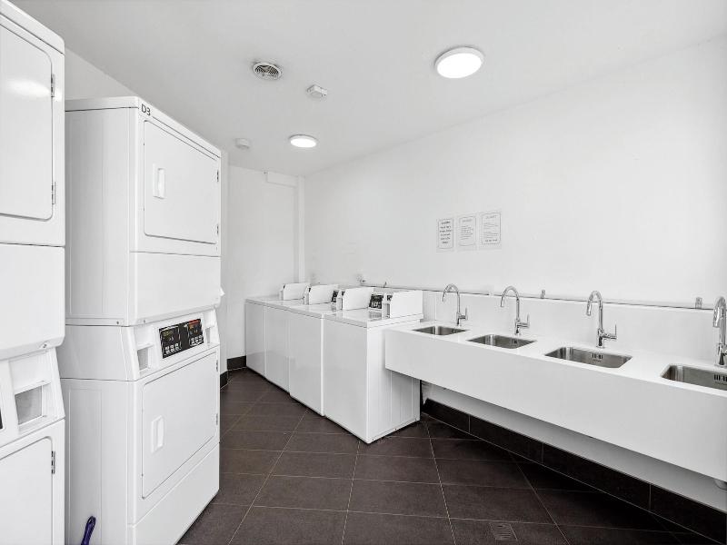 Hampshire Holiday Parks Wanaka image