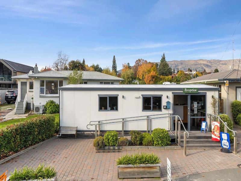 Hampshire Holiday Parks Wanaka image