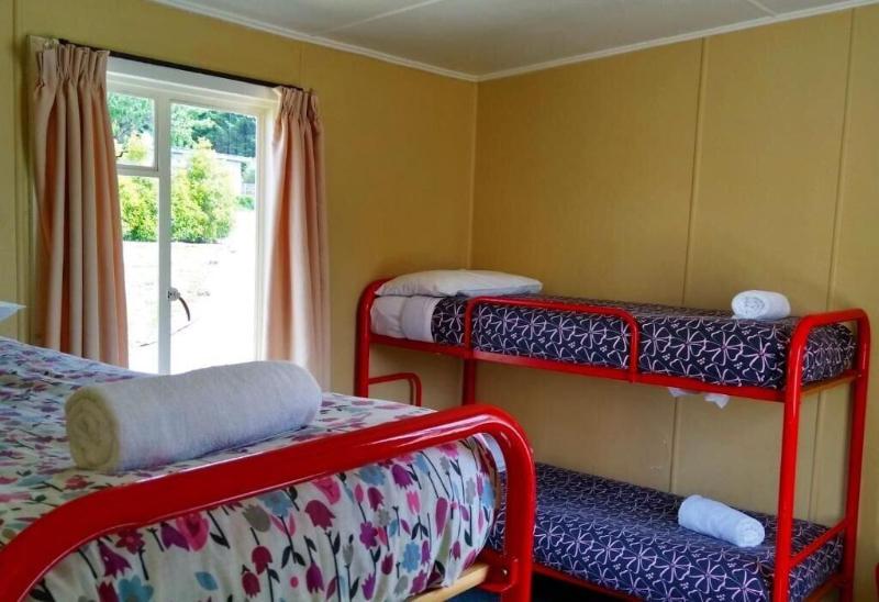 Hampshire Holiday Parks Wanaka image