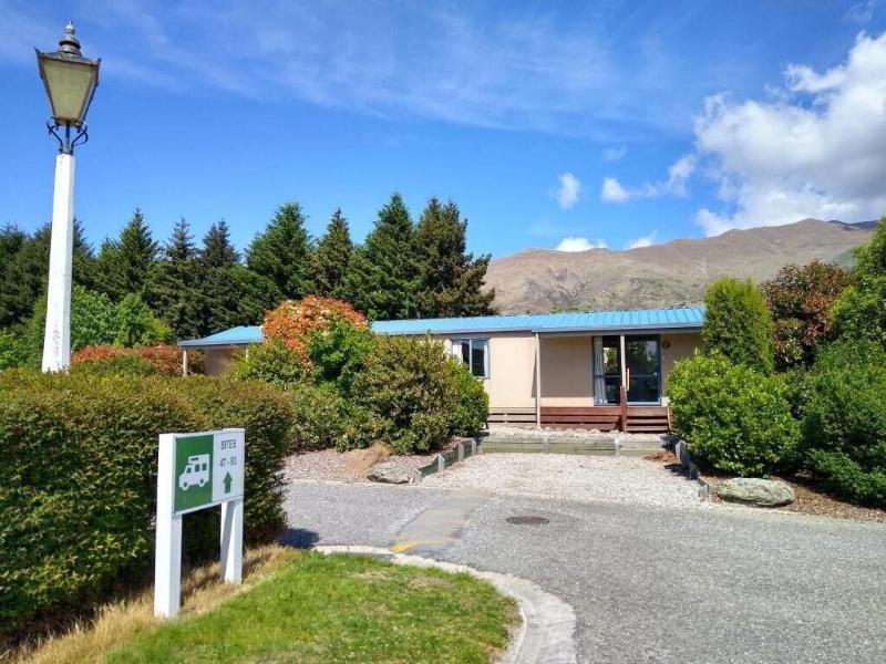 Hampshire Holiday Parks Wanaka image