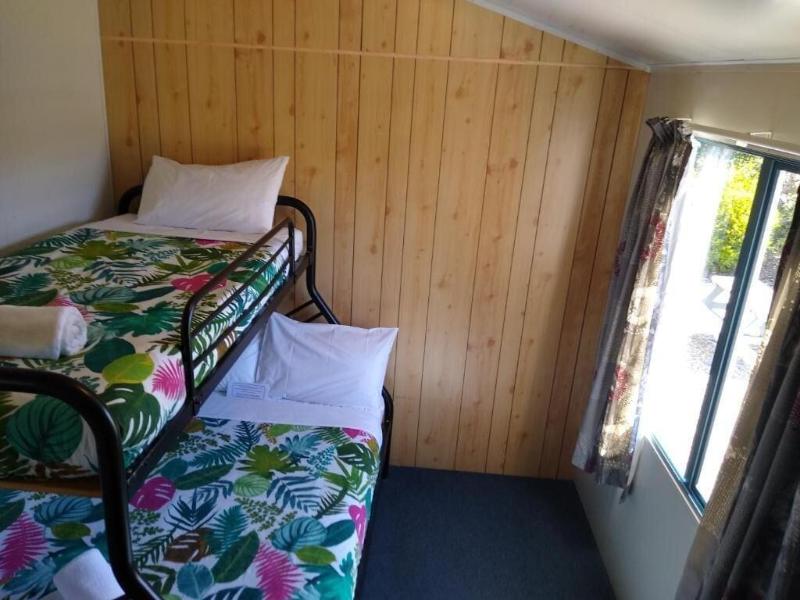 Hampshire Holiday Parks Wanaka image