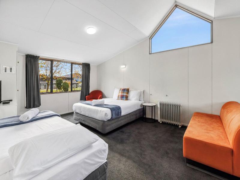 Hampshire Holiday Parks Wanaka image