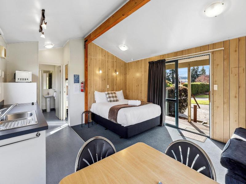 Hampshire Holiday Parks Wanaka image