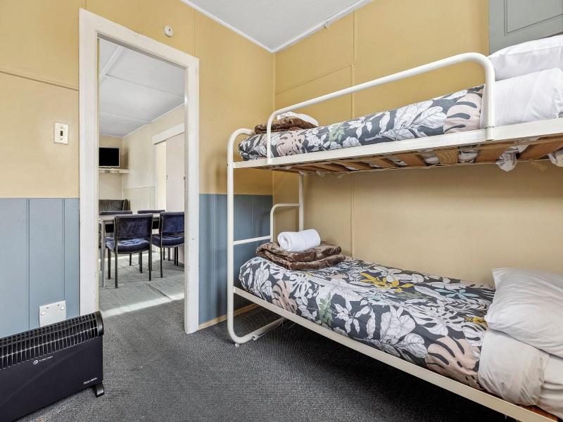 Hampshire Holiday Parks Wanaka image