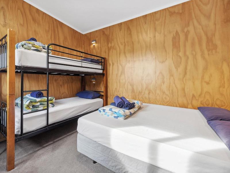 Hampshire Holiday Parks Wanaka image