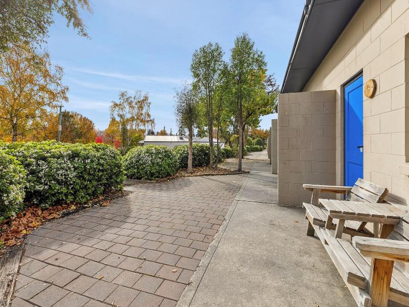 Hampshire Holiday Parks Wanaka image