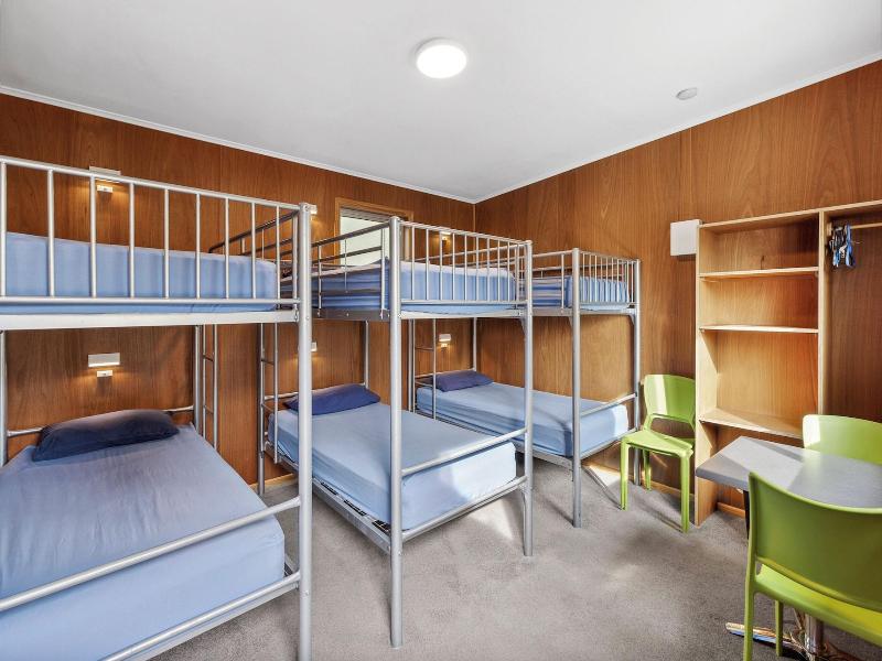 Hampshire Holiday Parks Wanaka image