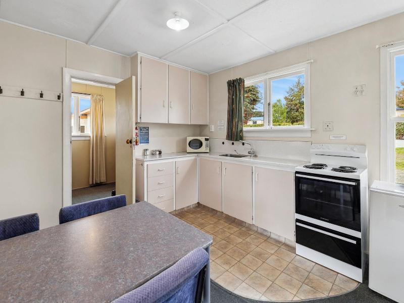 Hampshire Holiday Parks Wanaka image