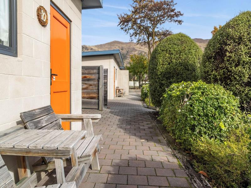 Hampshire Holiday Parks Wanaka image