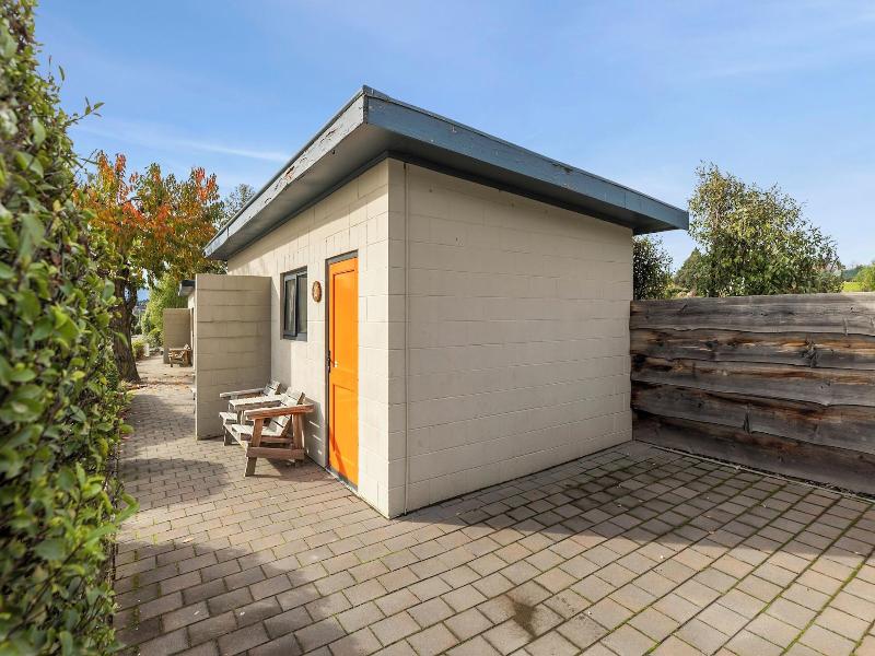 Hampshire Holiday Parks Wanaka image