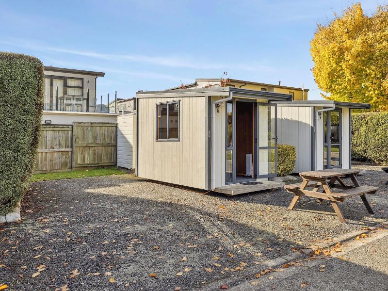 Hampshire Holiday Parks Wanaka image