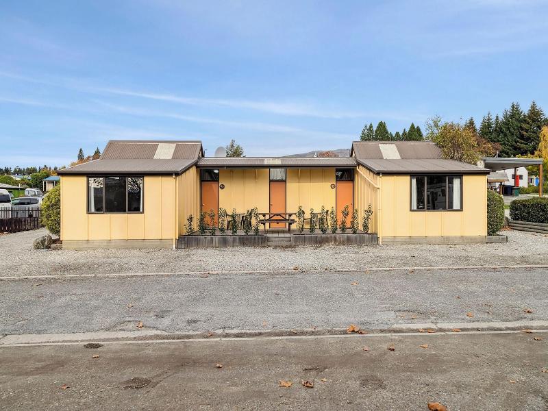 Hampshire Holiday Parks Wanaka image