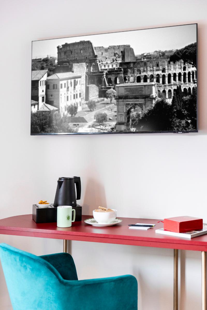 Adoro Hotel image