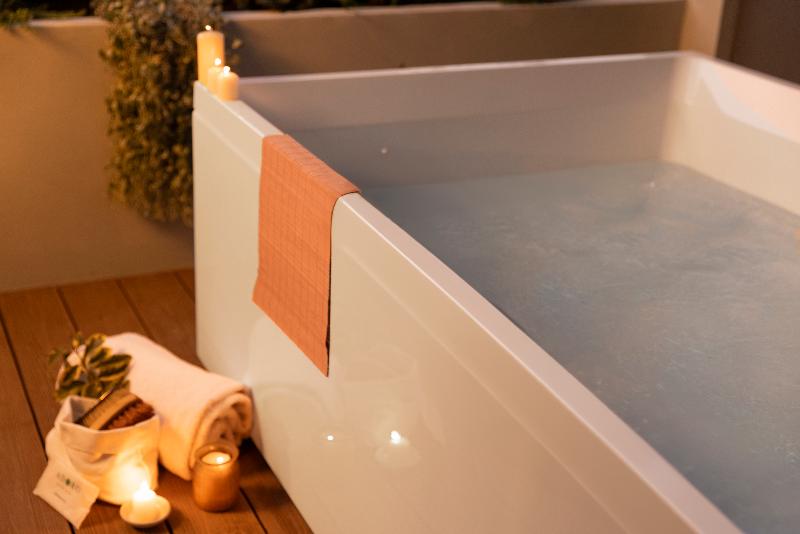 Adoro Hotel image