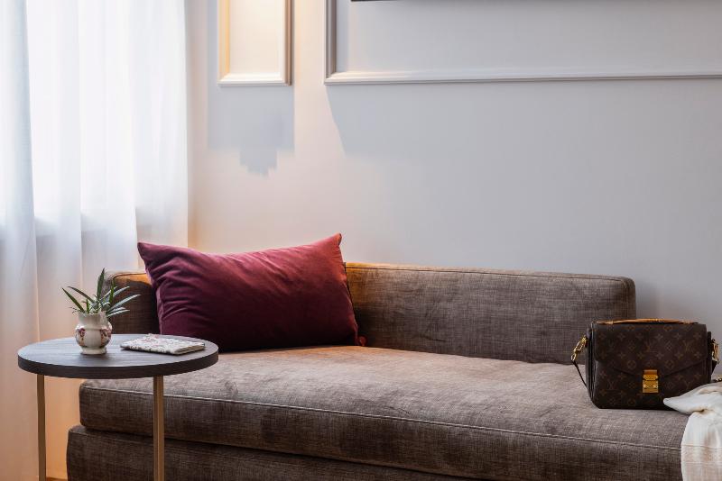Adoro Hotel image