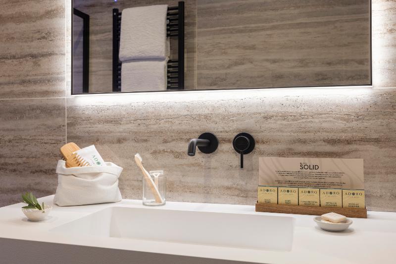 Adoro Hotel image