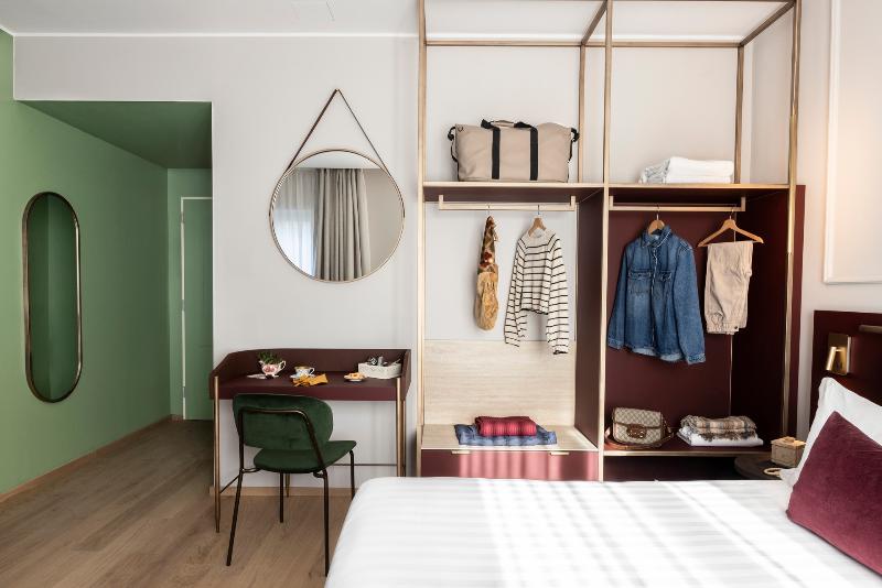 Adoro Hotel image