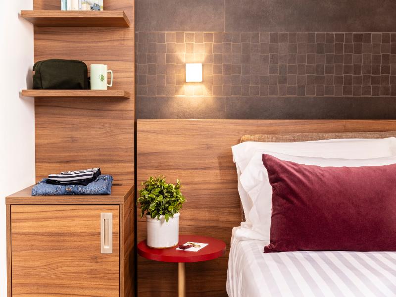 Adoro Hotel image