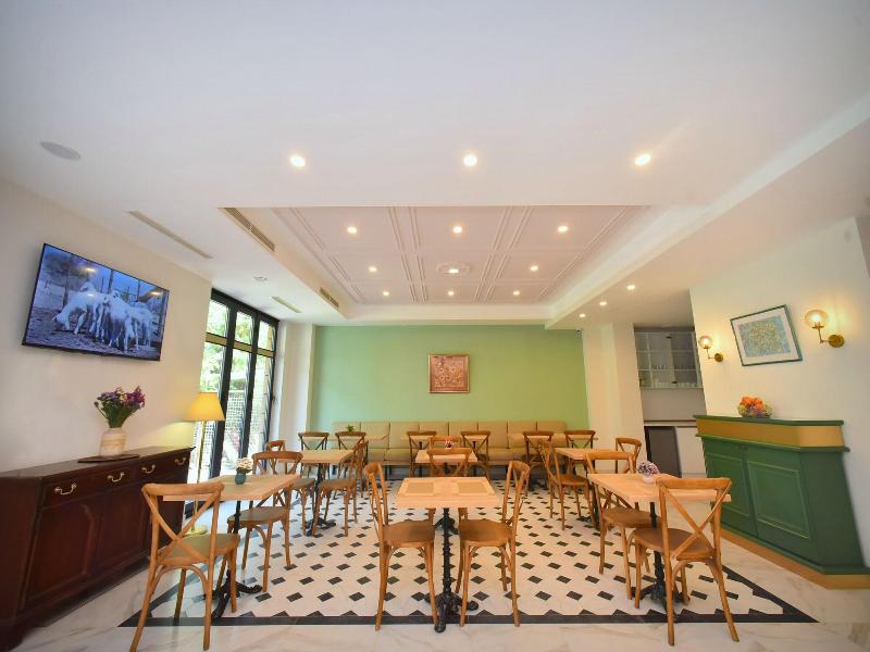 Avenue 30 Hotel image