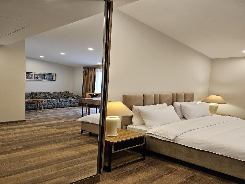 Avenue 30 Hotel image