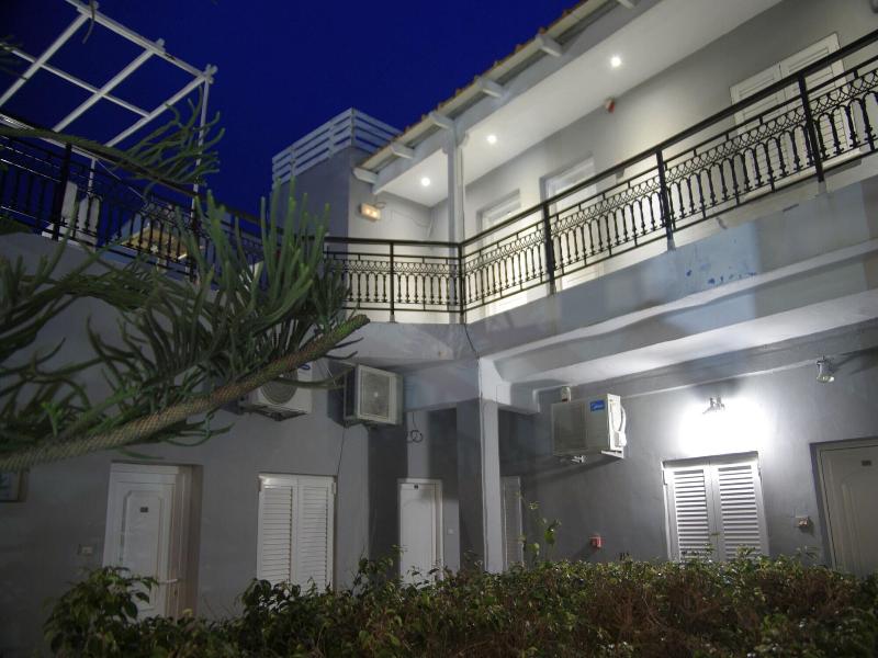 Tataki Family Hotel image