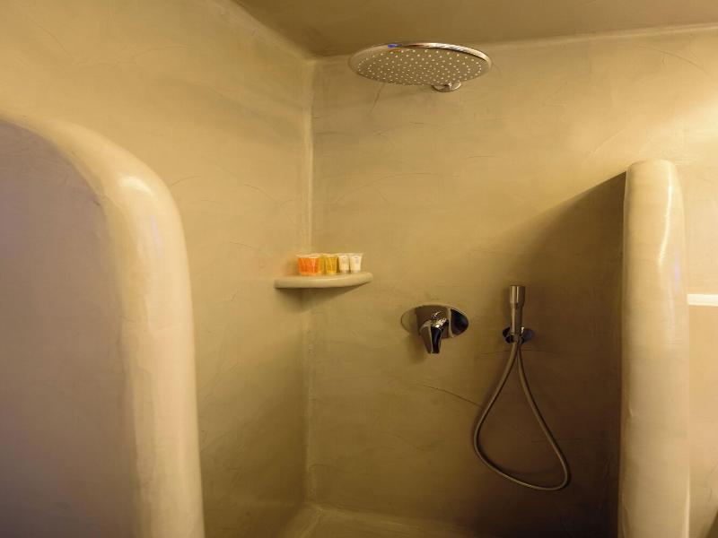 Tataki Family Hotel image
