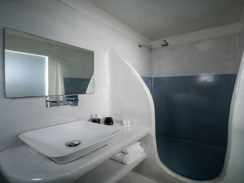 Tataki Family Hotel image