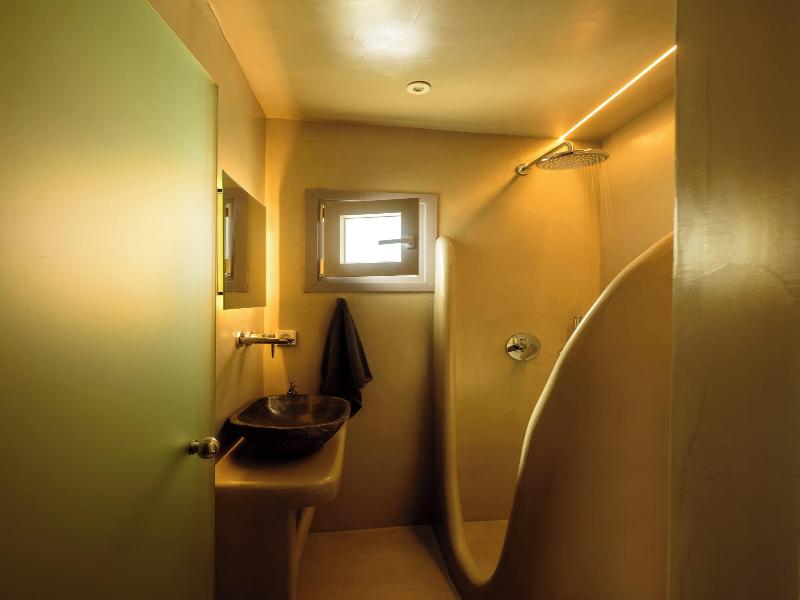 Tataki Family Hotel image