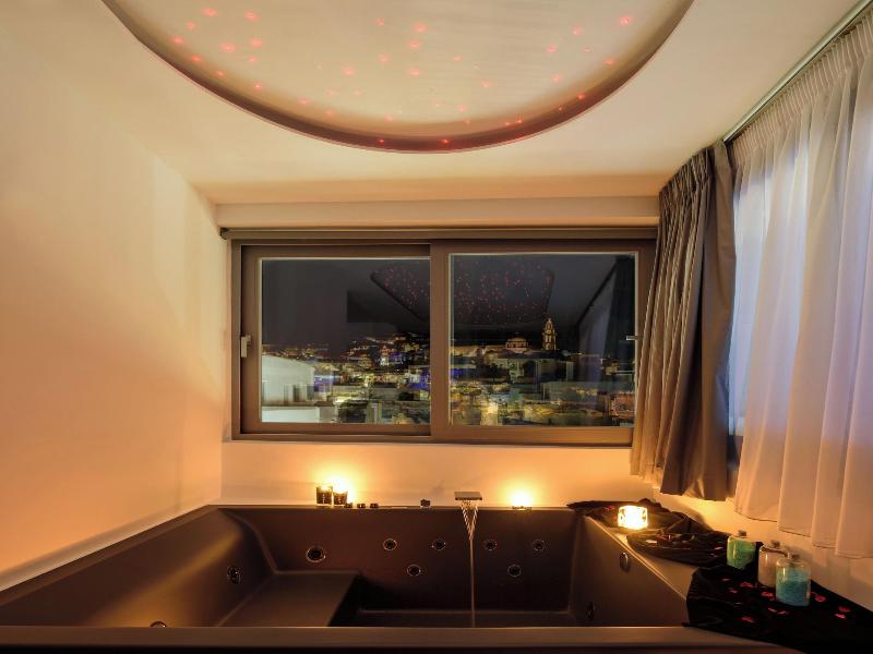 Tataki Family Hotel image
