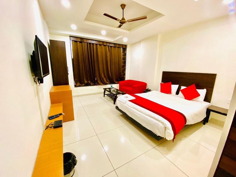 Hotel Kinsfolk Inn image