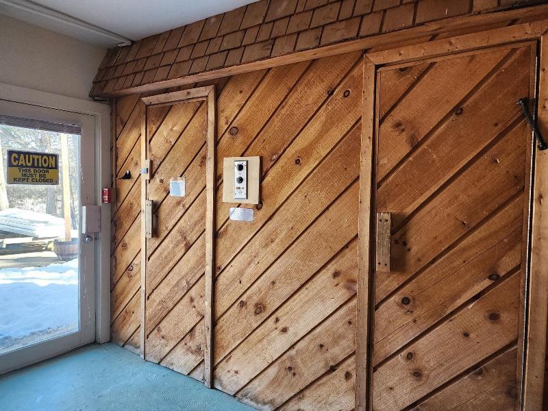 Mountaineer Inn image