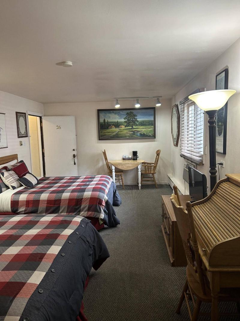 Columbine Inn image