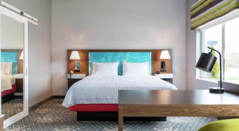 Hampton Inn & Suites By Hilton Alpena image