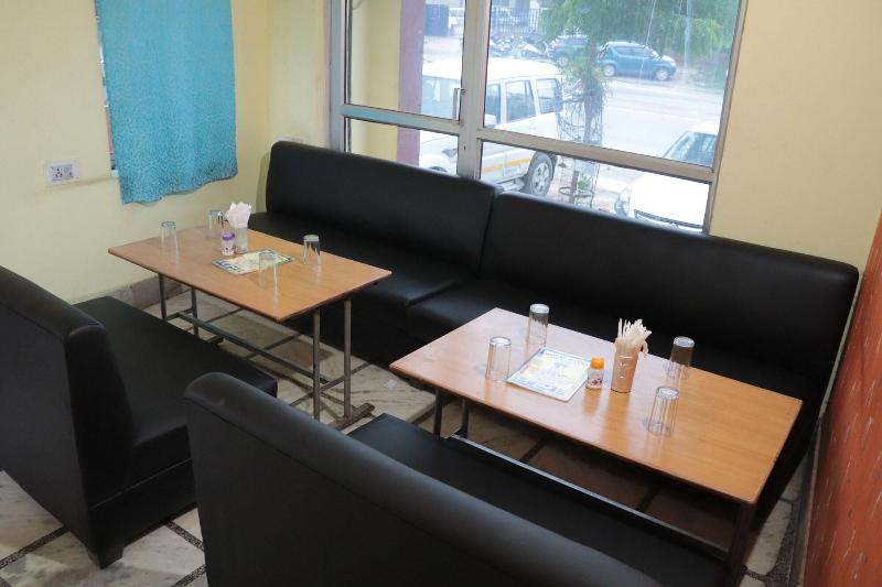 Royal Zayka Hotel & Restaurant image