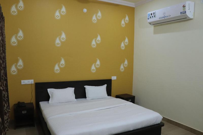 Royal Zayka Hotel & Restaurant image