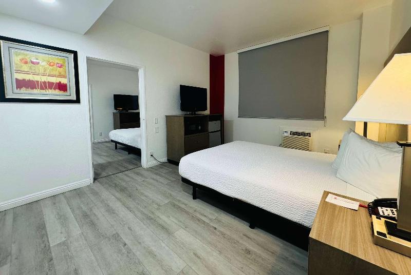 Ramada by Wyndham San Diego Airport image