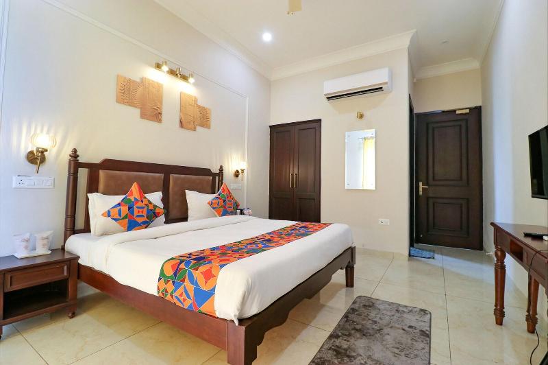 Fabhotel K9 Villa image