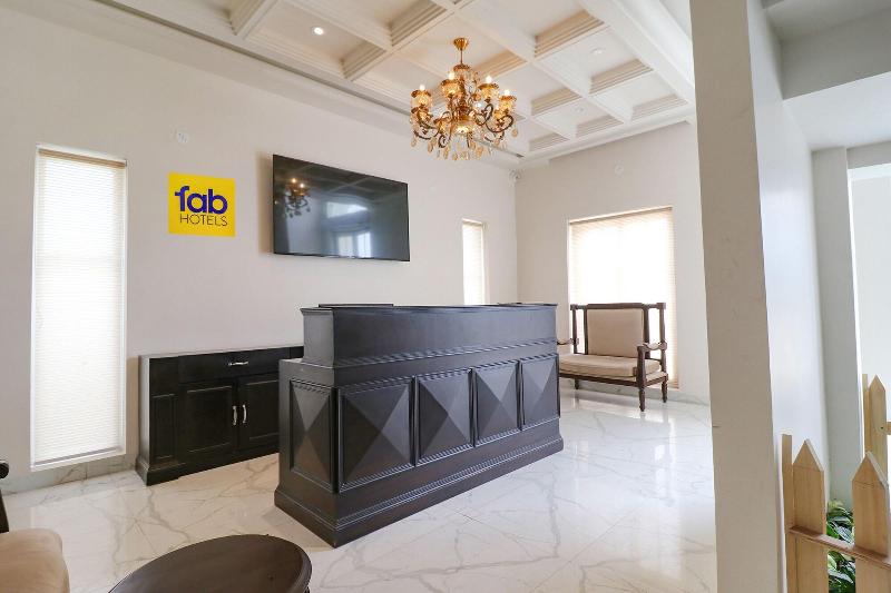 Fabhotel K9 Villa image