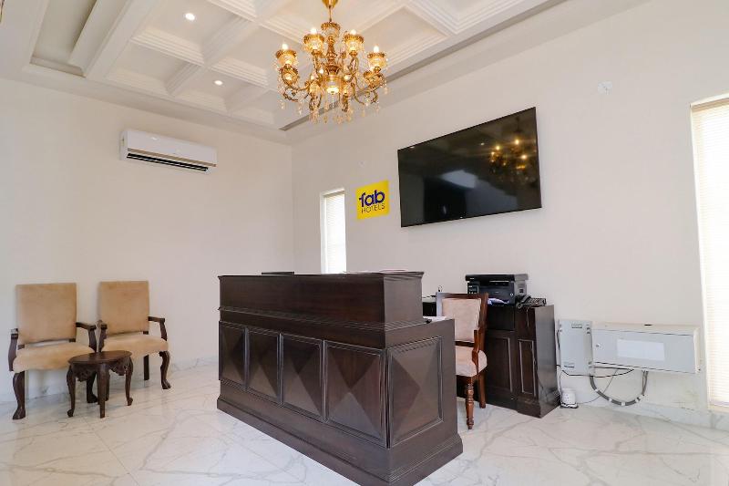 Fabhotel K9 Villa image