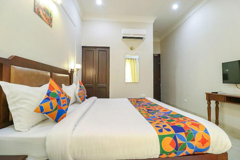 Fabhotel K9 Villa image