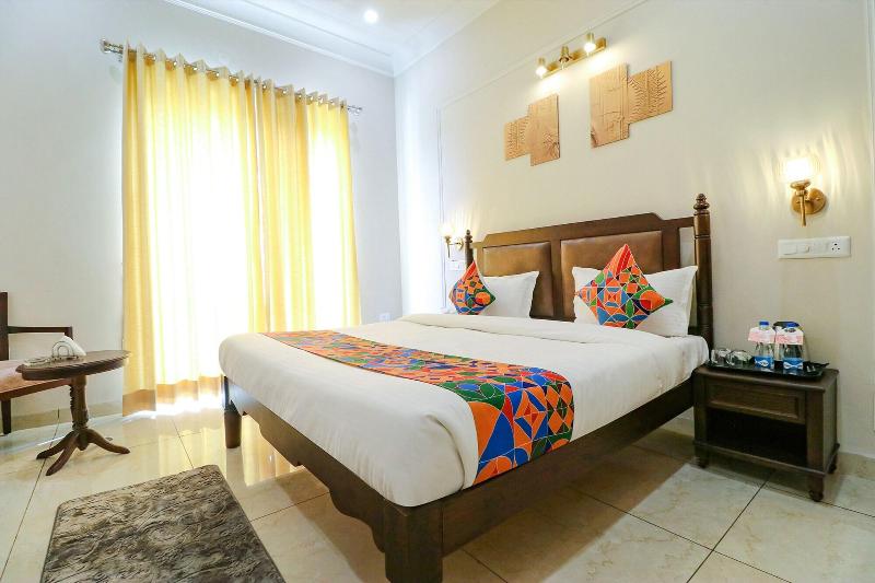 Fabhotel K9 Villa image