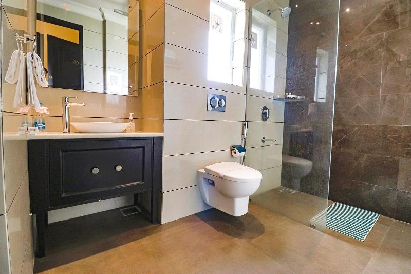 Fabhotel K9 Villa image