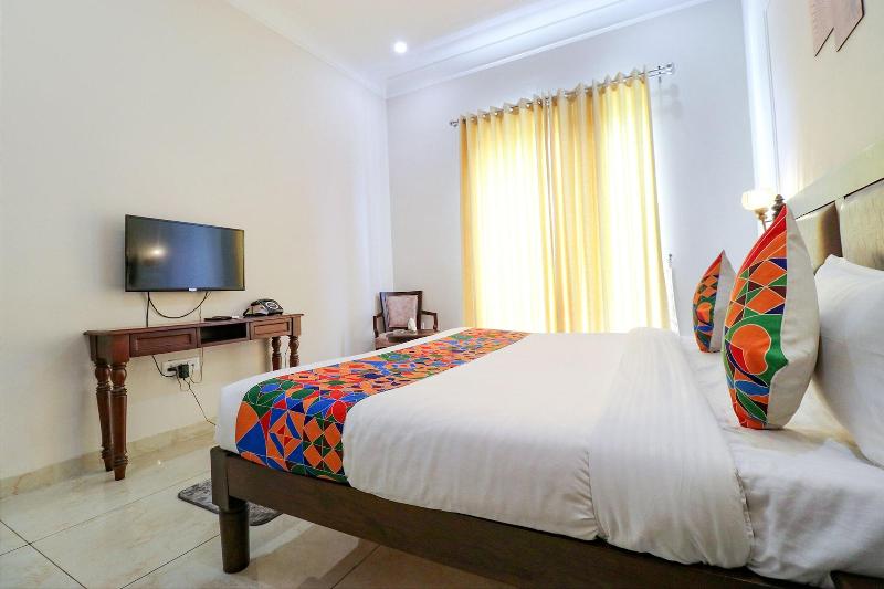 Fabhotel K9 Villa image