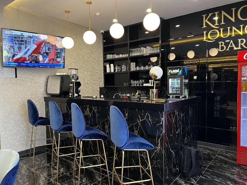 King Plaza Hotel image